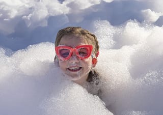 Inflatable foam pit for toddlers